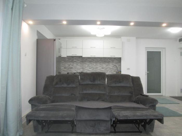 Apartament Sarra Targoviste Zewnętrze zdjęcie